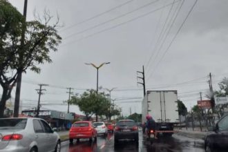 Manaus registra forte chuva e Defesa Civil faz alerta para tempestades no interior do AM