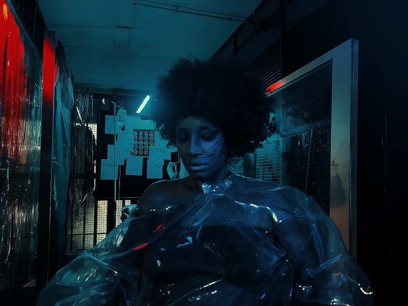 Isis de Manaus lança videoclipe com exibições gratuitas em Manaus