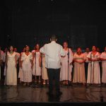 Coral Akalanto leva “Rock In Coro” no Teatro Gebes Medeiros