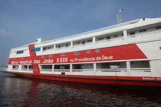Barco Hospital São João XXIII na Providência de Deus em Silves