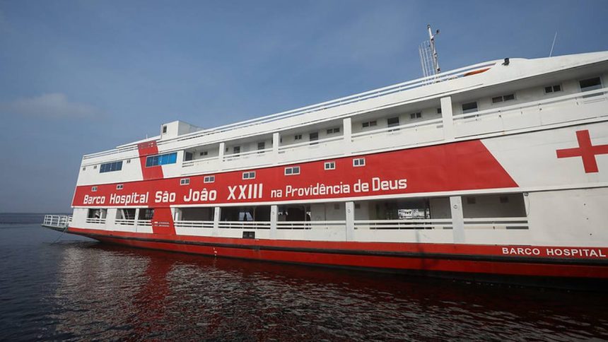 Barco Hospital São João XXIII na Providência de Deus em Silves