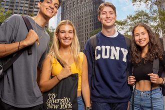 Universidade de Nova Iorque oferta bolsas parciais em programa de filantropia comunitária