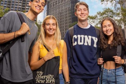 Universidade de Nova Iorque oferta bolsas parciais em programa de filantropia comunitária