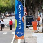 Faixa liberada na Getúlio Vargas com pessoas caminhando e correndo.