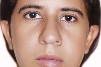 Foto de rosto de mulher, foco nos olhos e nariz.