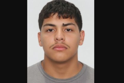 Foto de suspeito de homicídio procurado pela polícia em Manaus.