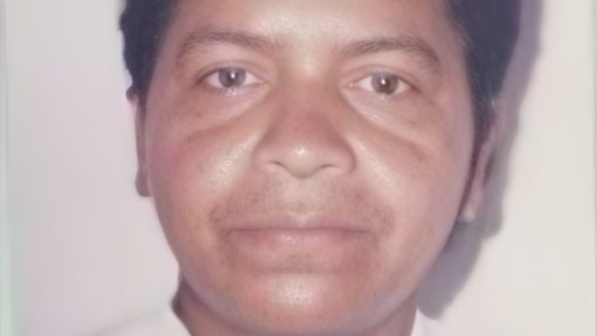 Foto de um homem, possivelmente um familiar de falecida em Manaus, procurado pelo IML.