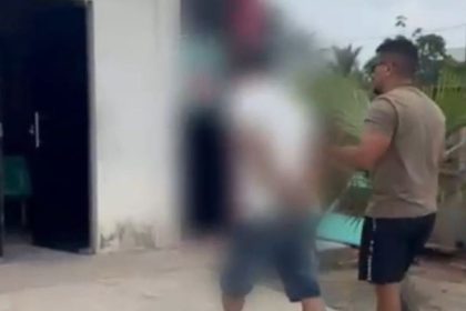 Homem é preso por tortura e cárcere privado no Amazonas. Cena de possível prisão.