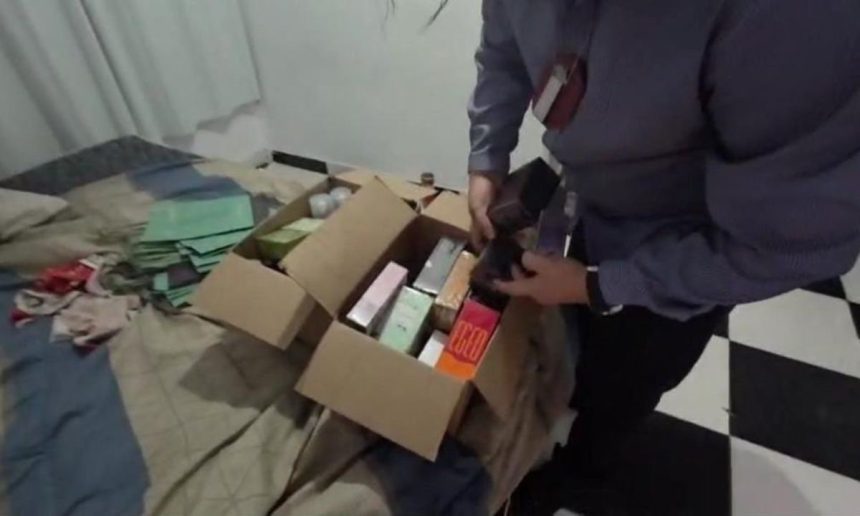 Homem preso em flagrante por roubo de carga de perfumes.