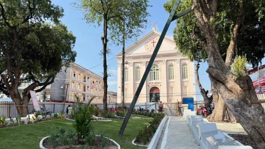 Praça dos Remédios recebe revitalização no Centro Histórico de Manaus