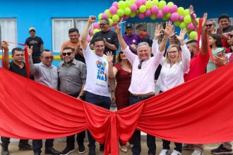 Inauguração da CRAS e unidade odontológica em Pauini com Sidney Leite e Renato Afonso.