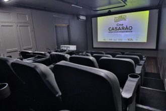 Cine Casarão exibe sessões gratuitas em Manaus