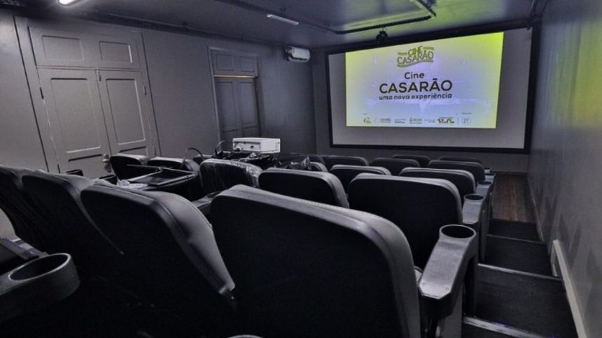 Cine Casarão exibe sessões gratuitas em Manaus