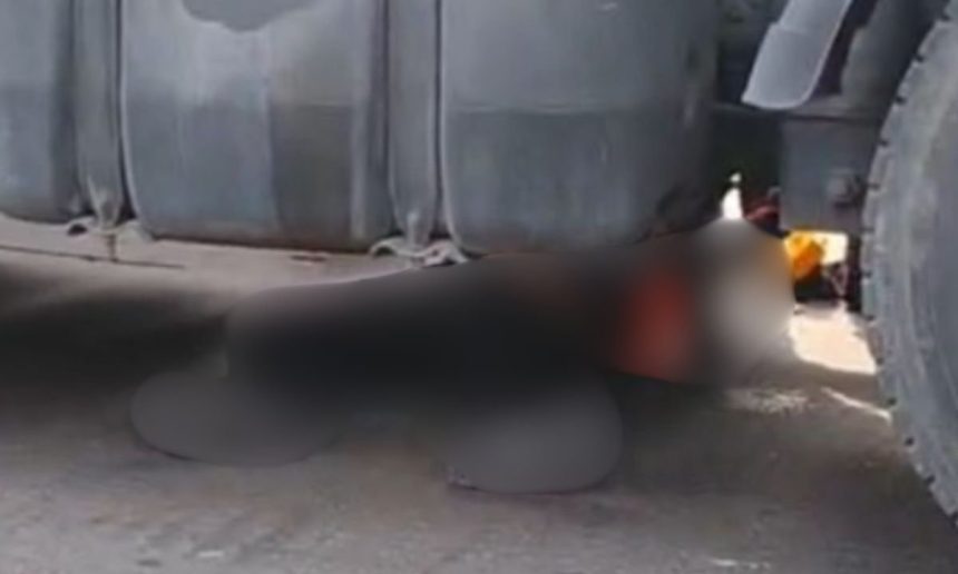 Motociclista sob carreta após acidente na Avenida Autaz Mirim