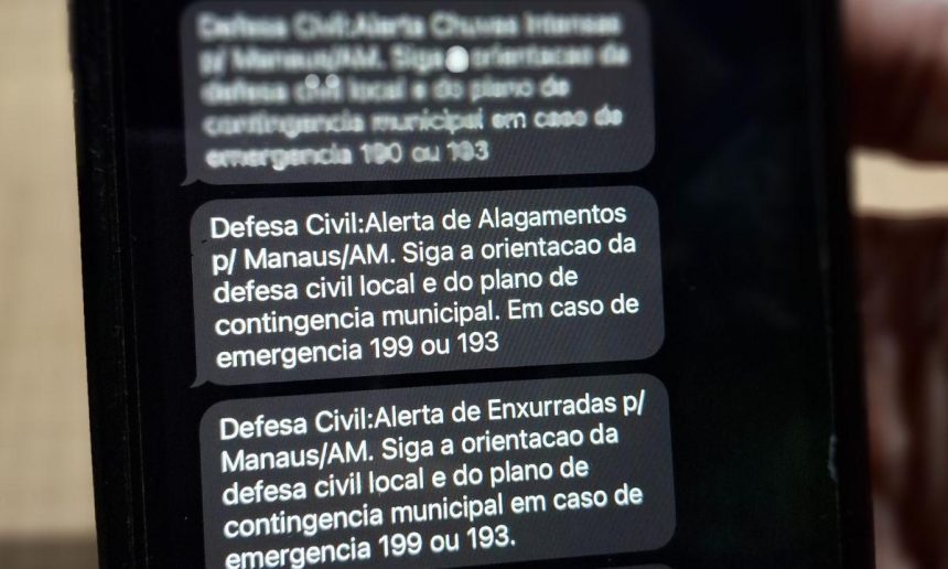 Notificações da Defesa Civil em Manaus sobre alertas de chuva, alagamentos e enxurradas.
