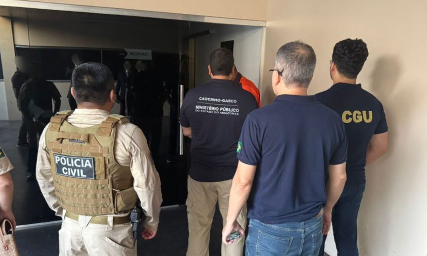 Polícia Civil e outros agentes em operação de prisão e afastamento de servidores por fraude no Amazonas.