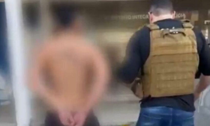 Policial prende homem suspeito de atirar em carro no bairro Santo Agostinho.