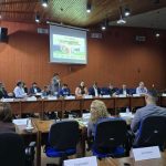 Reunião sobre transformação digital da indústria com INDT apresentando soluções.