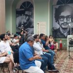 Semana do Livro e da Biblioteca em Manaus: evento com público e palestrante