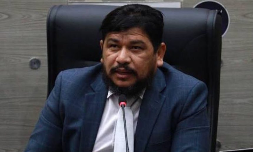 Vereador Rosinaldo Bual (Agir) em uma reunião