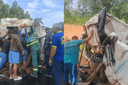 Motorista perde o controle e caminhão tomba no Km 130 da AM-010