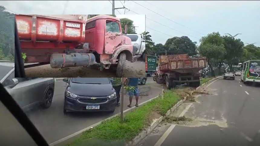 Caminhão caçamba sobe canteiro e atingi carros em avenida de Manaus