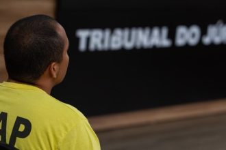 Padrasto é condenado a 18 anos por homicídio de criança com autismo em Manaus