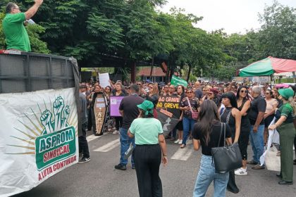 Professores de Manaus iniciam greve contra projeto de reforma da Previdência municipal