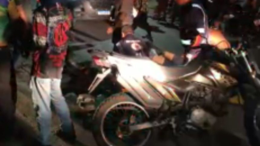 Acidente deixa três pessoas feridas em avenida no bairro Mauazinho