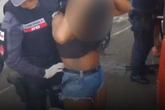 Polícia prende três mulheres suspeitas de tráfico na área central de Manaus