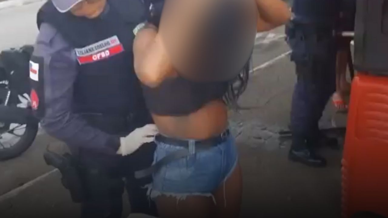 Polícia prende três mulheres suspeitas de tráfico na área central de Manaus