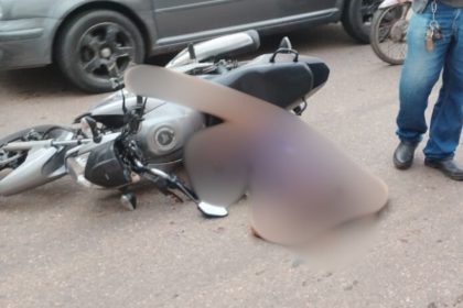Mulher é morta a tiros por homem que usava uniforme de mototaxista no Amazonas