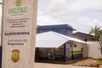 Preso homem que agrediu esposa no meio da rua no Amazonas; vítima foi parar no hospital