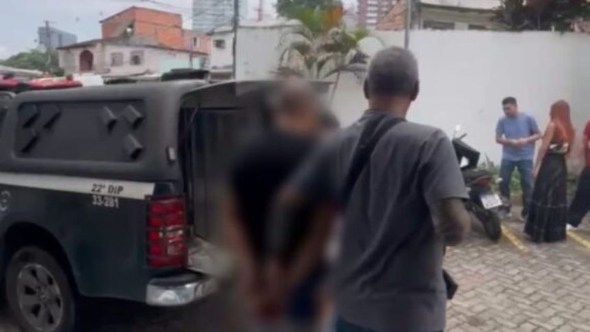 Homem é preso suspeito de assaltar café no bairro Alvorada, em Manaus