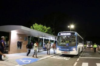 Frota de ônibus recebe reforço para ampliar atendimento à Ponta Negra
