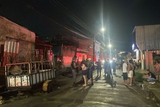 Homem é morto com mais de dez tiros após ser abordado por criminosos em Manaus