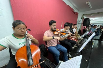 Alunos do Liceu Cláudio Santoro apresentam espetáculo “Rede de Memórias” no Teatro Amazonas