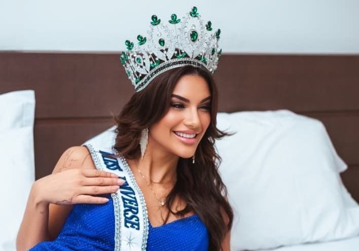 Modelo Tarcia Ciarlini é coroada Miss Universe Amazonas 2026