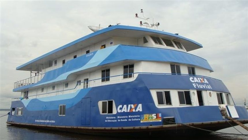 Agência-Barco da CAIXA no Amazonas.