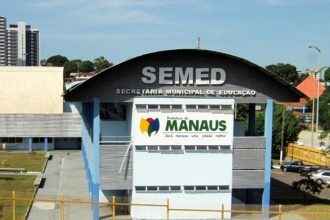 Fachada da Secretaria Municipal de Educação (Semed) em Manaus.