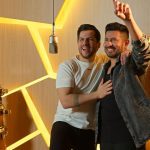 George Japa e Banda Magníficos celebram o lançamento de nova música em estúdio.