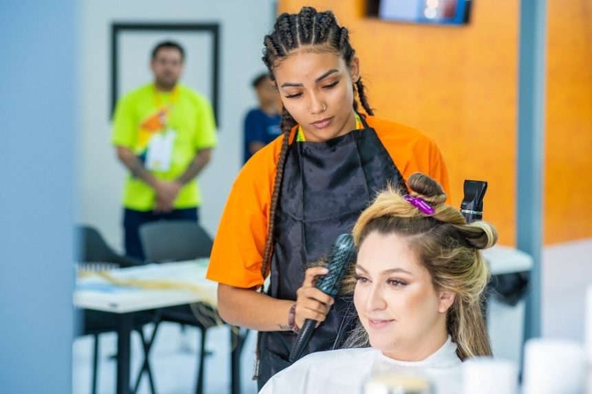 Cursos de beleza gratuitos no Senac com vagas em Manaus
