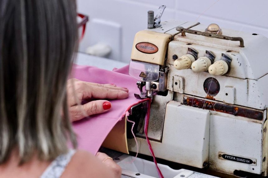 Curso gratuito de Corte e Costura encerra inscrições nesta sexta