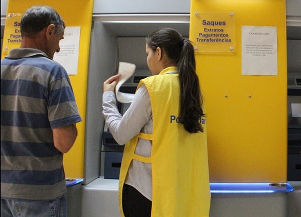 Banco do Brasil contratando jovens a partir de 14 anos com salário de R$ 1,5 mil