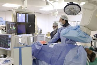 Instituto de Cardiologia abre 24 vagas com salários até R$ 12,7 mil