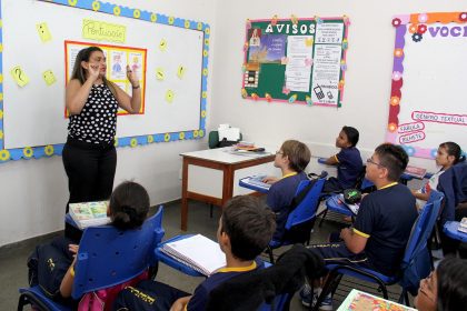 Wilson Lima deve detalhar pagamento de abono do Fundeb