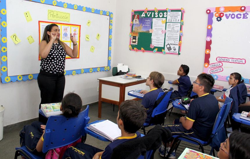 Wilson Lima deve detalhar pagamento de abono do Fundeb