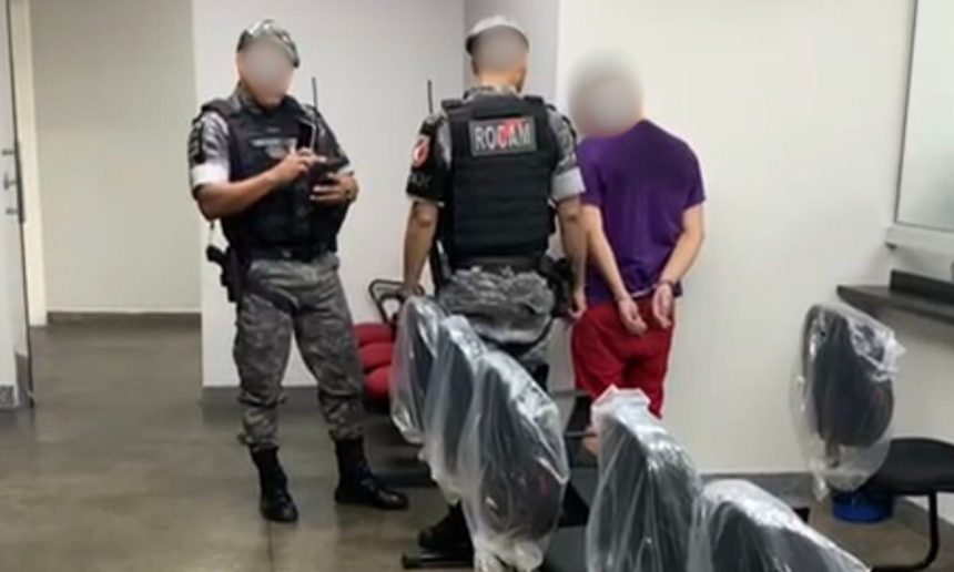 Policias da ROCAM prendem suspeito em Alvorada