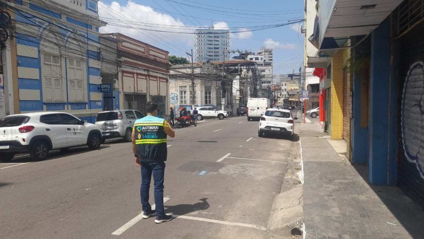 Ruas do Centro de Manaus do Zona Azul estavam sem placas para PCD e demarcação