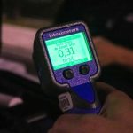 Teste de bafômetro Intoximeters exibindo resultado de 0,31 mg/L, com dados de teste em 2025.
